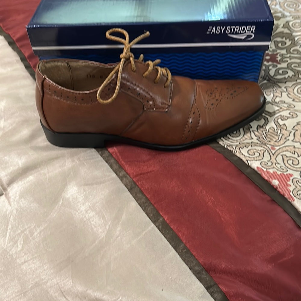 Easy Strider men dress shoes